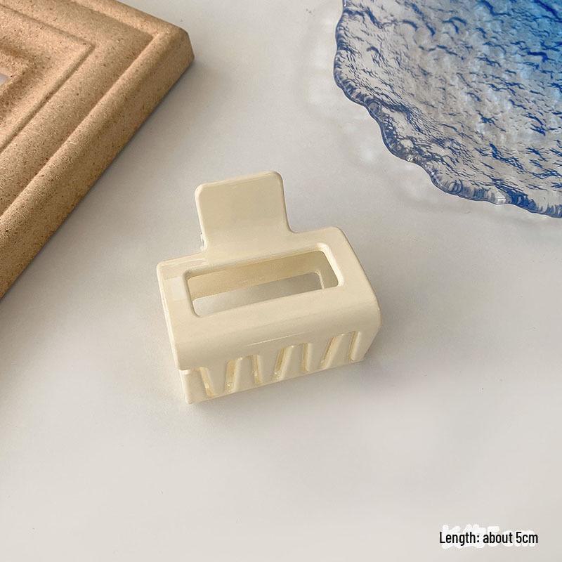 Простая белая заколка для волос в корейском стиле: Элегантный аксессуар для затылка
Простая белая заколка для волос в корейском стиле: Элегантный аксессуар для затылка