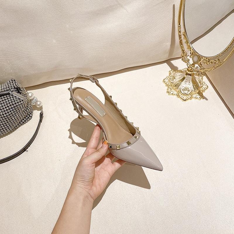 HL05 ladies heels European and American pointed French one-word strap Warren same rivet high heels, sandals are versatile 40
HL05 ladies heels European and American pointed French one-word strap Warren same rivet high heels, sandals are versatile 40