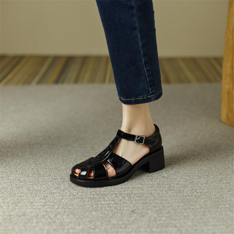 Летние женские сандалии из лакированной кожи, женская обувь, туфли на толстом каблуке для женщин, сандалии на платформе, ретро-римские сандалии
Летние женские сандалии из лакированной кожи, женская обувь, туфли на толстом каблуке для женщин, сандалии на платформе, ретро-римские сандалии
