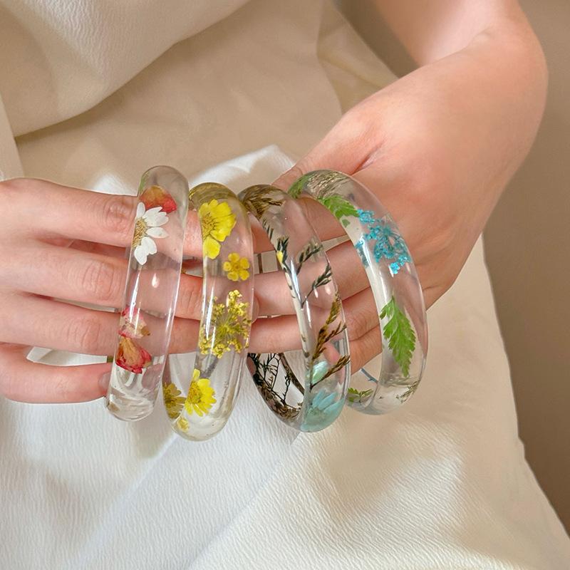 Resin printed round bracelet Small fresh temperament versatile bracelet Simple fashion high sense niche jewelry
Resin printed round bracelet Small fresh temperament versatile bracelet Simple fashion high sense niche jewelry