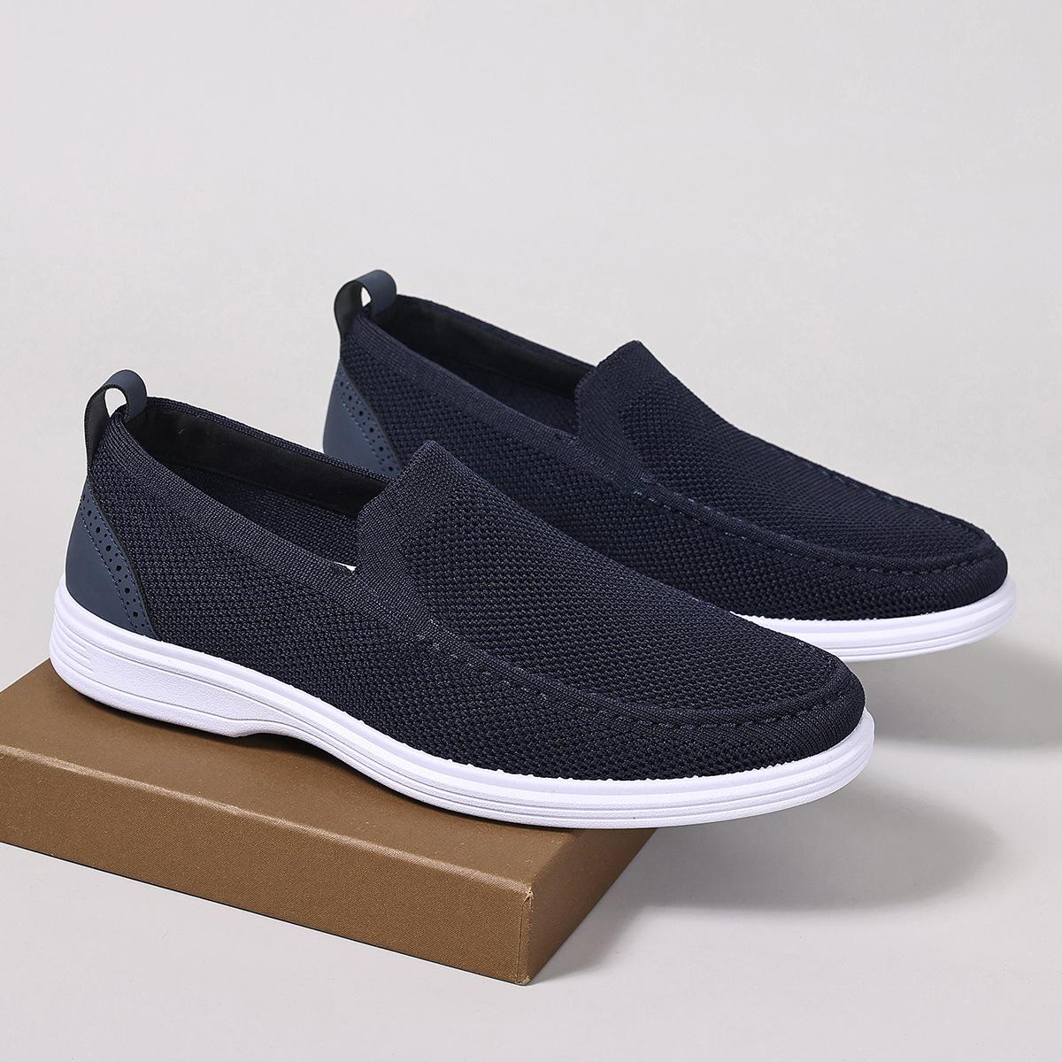 Men s shoes new mesh breathable stirrup sneakers soft bottom fashionable versatile lightweight not tired feet casual shoes 46 темно-синього кольору
Men s shoes new mesh breathable stirrup sneakers soft bottom fashionable versatile lightweight not tired feet casual shoes 46 темно-синього кольору