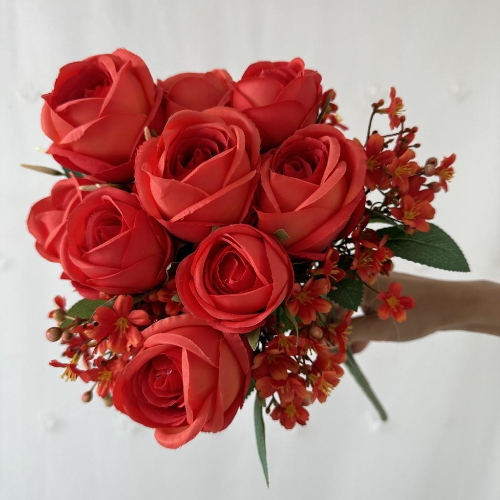 Elegant Silk Rose Bouquet With Realistic Design For Wedding Decor And Photography Props Scarlet
Elegant Silk Rose Bouquet With Realistic Design For Wedding Decor And Photography Props Scarlet