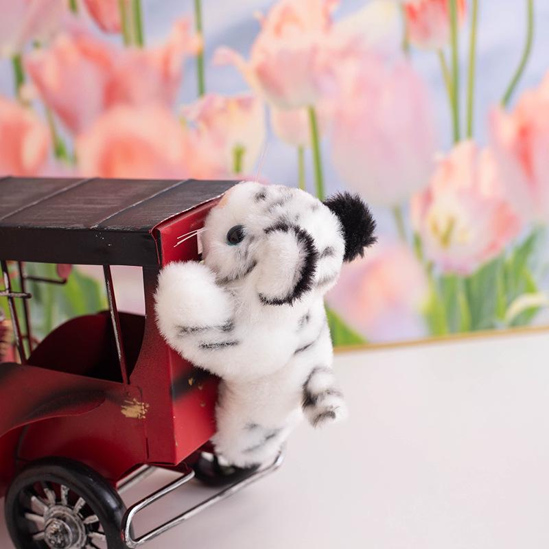 Плюшевый магнит на холодильник Тигр - Милая тряпичная кукла белый тигр в подарок 10cm
Плюшевый магнит на холодильник Тигр - Милая тряпичная кукла белый тигр в подарок 10cm