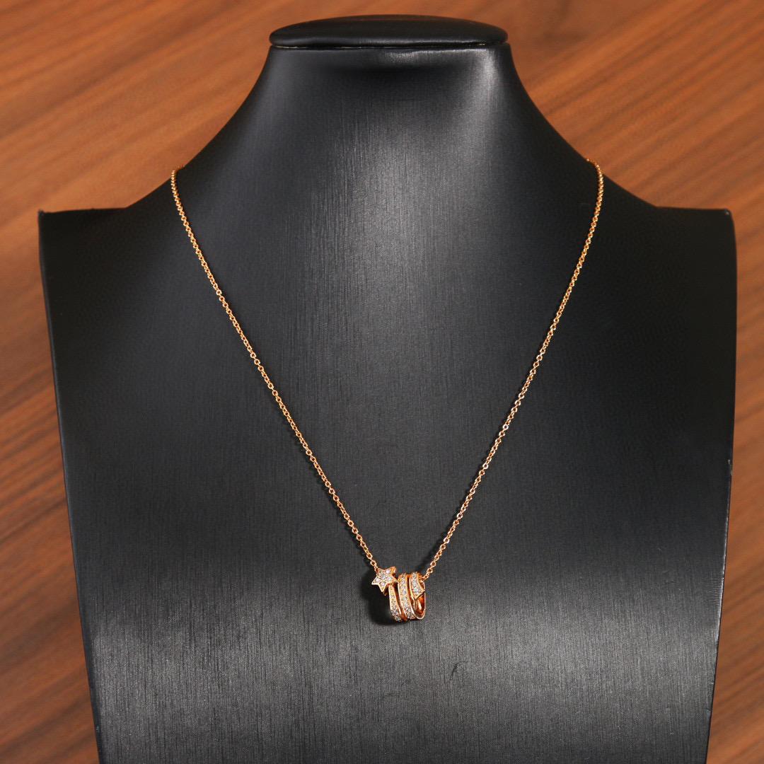 New Hot Brand Vintage Full Diamond Necklace Luxury Jewelry For Women Designer Pendant Pure 925 Sliver Party Long Chain Necklaces розового золота
New Hot Brand Vintage Full Diamond Necklace Luxury Jewelry For Women Designer Pendant Pure 925 Sliver Party Long Chain Necklaces розового золота