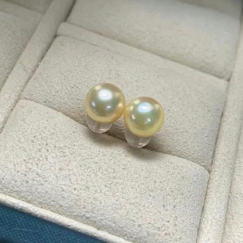 Japanese Akoya Pearl 18k Gold Champagne Stud Earrings - Small 5.5-6mm S925 Silver Earrings (Pair)
Japanese Akoya Pearl 18k Gold Champagne Stud Earrings - Small 5.5-6mm S925 Silver Earrings (Pair)