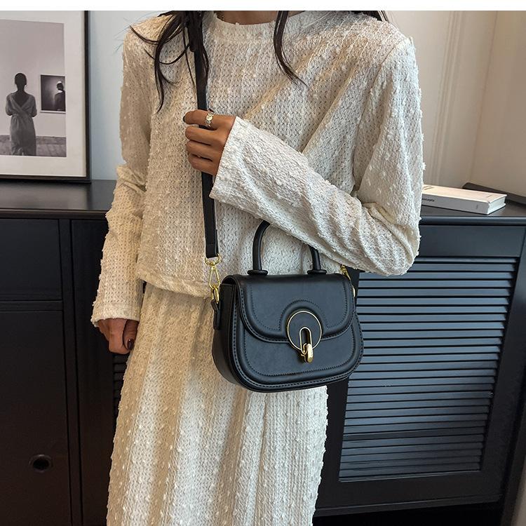 Маленькая сумка класса люкс Новая женская сумка Летняя модная PU сумка через плечо Универсальная ручная сумка на одно плечо Маленькая квадратная сумка
Маленькая сумка класса люкс Новая женская сумка Летняя модная PU сумка через плечо Универсальная ручная сумка на одно плечо Маленькая квадратная сумка