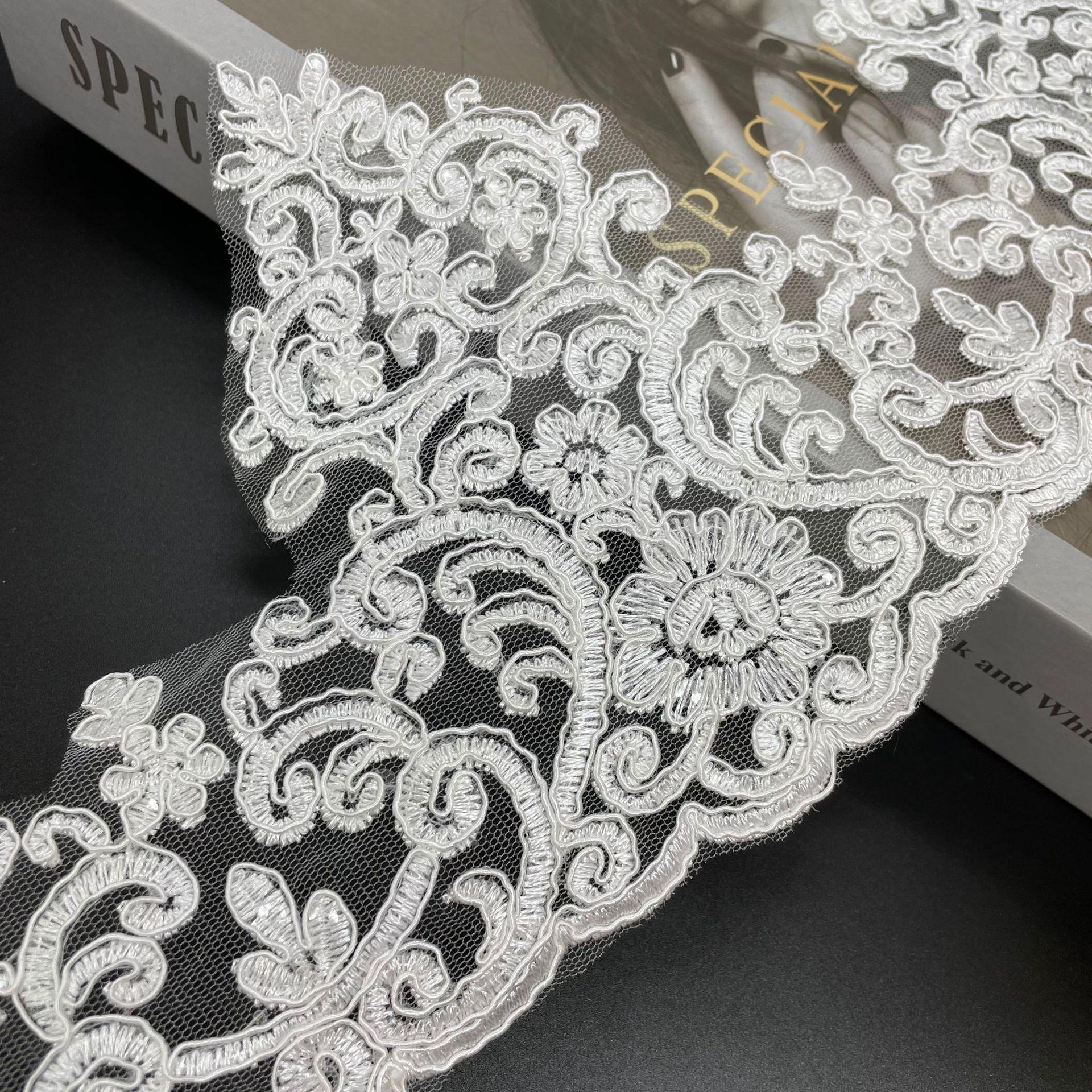 50Yard 15Cm Car Bone Lace Wedding Dress Clothing Accessories Fabric Cloth Decorative Beads Lace Polyester Silk Cloth & white + transparent sequins, width 15CM
50Yard 15Cm Car Bone Lace Wedding Dress Clothing Accessories Fabric Cloth Decorative Beads Lace Polyester Silk Cloth & white + transparent sequins, width 15CM
