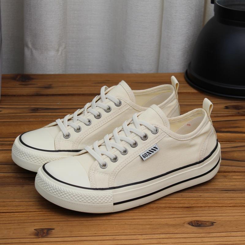 Mango head canvas shoes women s one-pedal shoes versatile summer new wide-version board shoes retro casual little white shoes 35 бежевый
Mango head canvas shoes women s one-pedal shoes versatile summer new wide-version board shoes retro casual little white shoes 35 бежевый