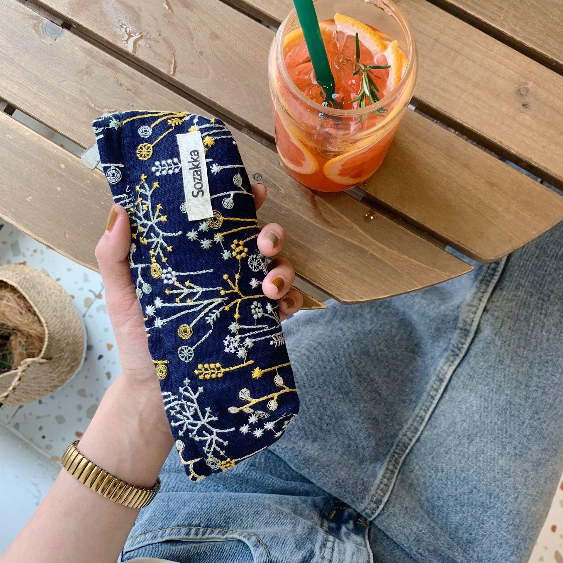 Women Mantianxing Embroidery Zipper Large Capacity Cosmetics Bag OneSize темно-синього кольору
Women Mantianxing Embroidery Zipper Large Capacity Cosmetics Bag OneSize темно-синього кольору