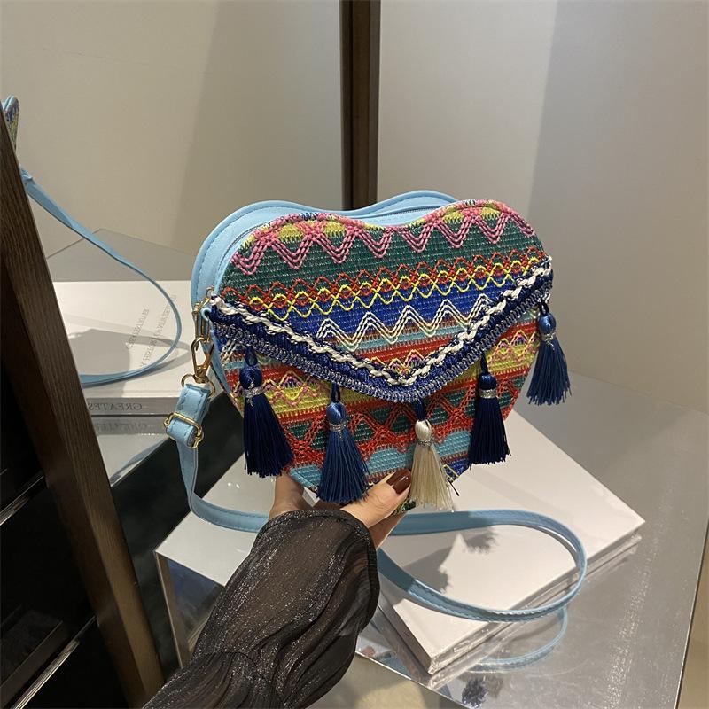 Популярная женская сумка Love в национальном стиле, новая фактурная сумка через плечо, ручная работа, сумка на плечо
Популярная женская сумка Love в национальном стиле, новая фактурная сумка через плечо, ручная работа, сумка на плечо