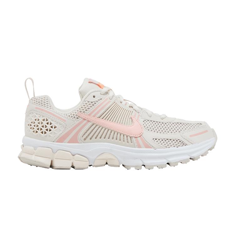 Nike Vomero 5 GS Phantom Echo Pink Kids Sneakers Cream Light-Orewood-Brown White HF6998-003 37.5
Nike Vomero 5 GS Phantom Echo Pink Kids Sneakers Cream Light-Orewood-Brown White HF6998-003 37.5