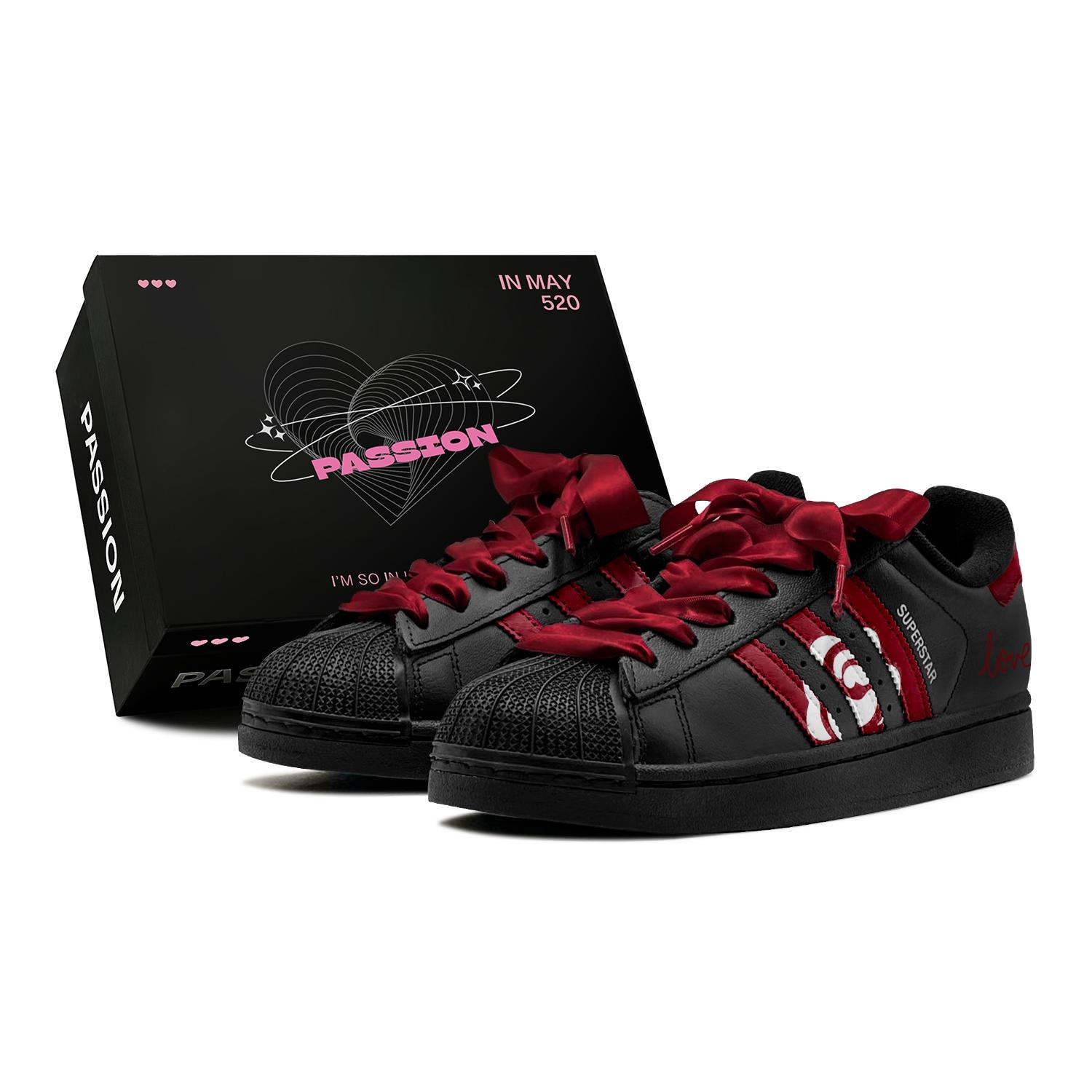 Adidas Originals Superstar 2 Couple s, Romantic Favor, Fiery Rose Love, Fashion Individual, Unique Charm Low top JH9977(TeamS1-S-BOX) 35⅔
Adidas Originals Superstar 2 Couple s, Romantic Favor, Fiery Rose Love, Fashion Individual, Unique Charm Low top JH9977(TeamS1-S-BOX) 35⅔