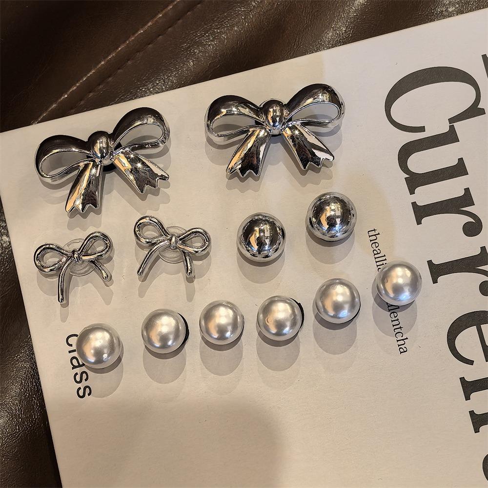 12PCS Fashion Shoe Charms Set Accessories Hole Shoe Buckle Silver Heartshaped Bow DIY Shoes Decorations Kids Woman Girls
12PCS Fashion Shoe Charms Set Accessories Hole Shoe Buckle Silver Heartshaped Bow DIY Shoes Decorations Kids Woman Girls
