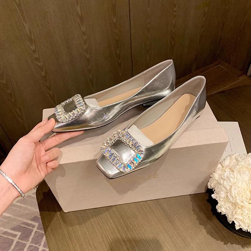 Spring new rhinestone square head light mouth silver flat-soled single shoes fairy soft leather temperament commuter women s shoes 35
Spring new rhinestone square head light mouth silver flat-soled single shoes fairy soft leather temperament commuter women s shoes 35