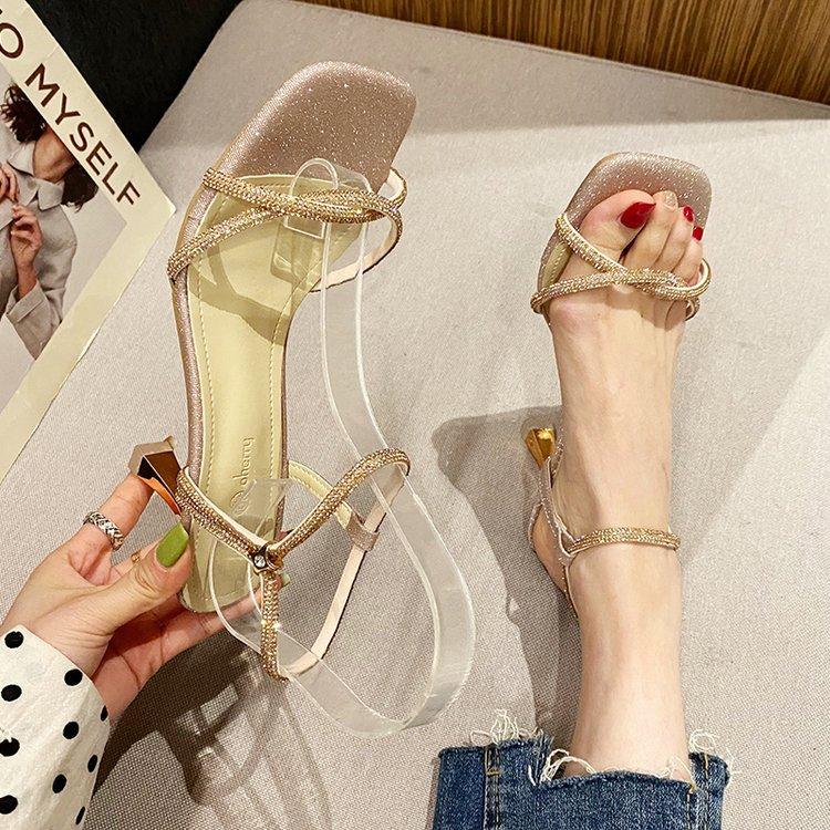 Летние новые женские туфли цвета шампанского на тонком каблуке в стиле званого ужина с ромбовидной полоской, сексуальные босоножки на высоком каблуке, полые босоножки с двумя носками 40
Летние новые женские туфли цвета шампанского на тонком каблуке в стиле званого ужина с ромбовидной полоской, сексуальные босоножки на высоком каблуке, полые босоножки с двумя носками 40