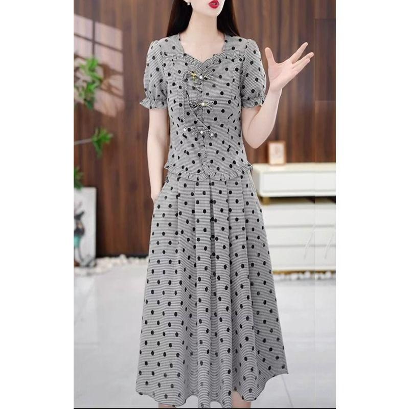 2025 Summer Women s Popular Polka Dot Two-Piece Dress - Age-Reducing, Slimming Design with Half Skirt L (Recommended for 100-115 jin)
2025 Summer Women s Popular Polka Dot Two-Piece Dress - Age-Reducing, Slimming Design with Half Skirt L (Recommended for 100-115 jin)
