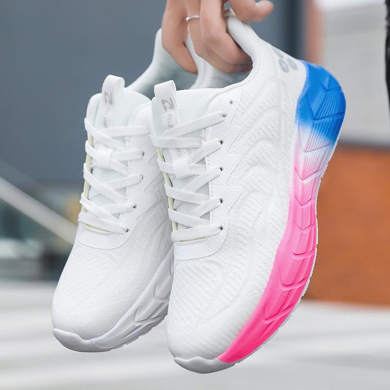 Spring and summer new comfortable and breathable men and women with the same cold sticky couple sports shoes high elastic top thick sole solid color s 44 білий
Spring and summer new comfortable and breathable men and women with the same cold sticky couple sports shoes high elastic top thick sole solid color s 44 білий