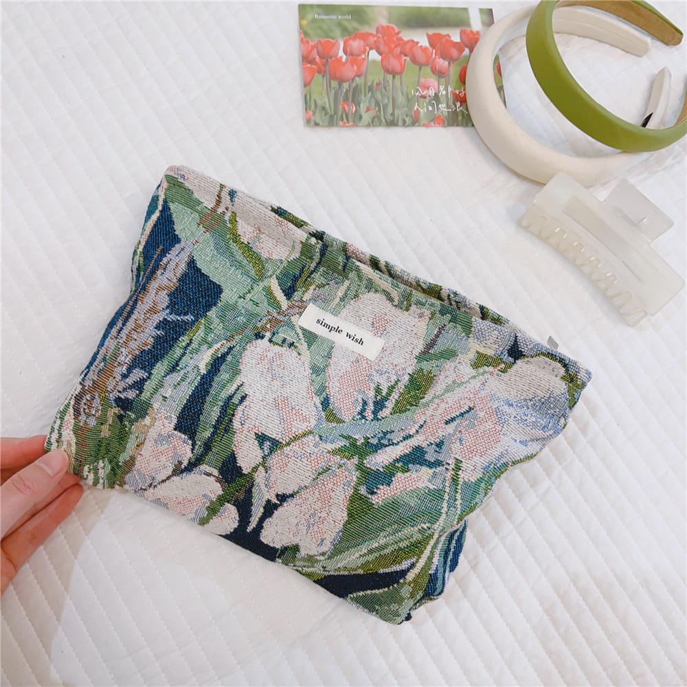 Multi-purpose Retro Pattern Makeup Pouch Zipper Toiletry Bag Large Capacity Canvas Travel Cosmetic Bag for Women Girls Green
Multi-purpose Retro Pattern Makeup Pouch Zipper Toiletry Bag Large Capacity Canvas Travel Cosmetic Bag for Women Girls Green