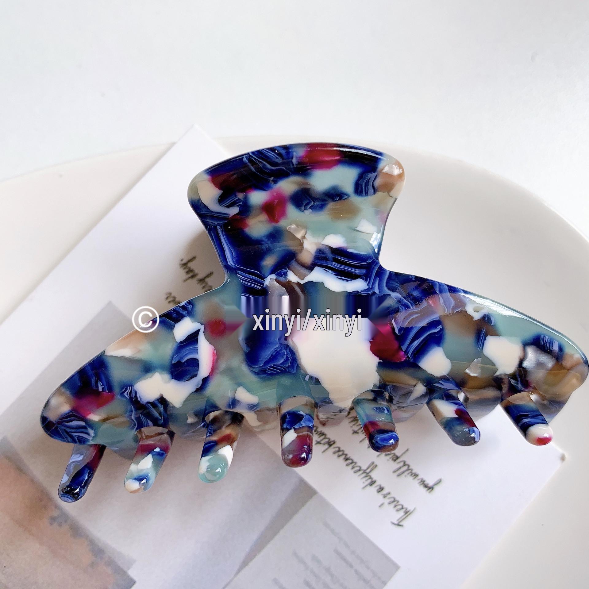 Medium Acetic Acid Hair Claw Clip - Half Hair Korean Shower Accessory
Medium Acetic Acid Hair Claw Clip - Half Hair Korean Shower Accessory