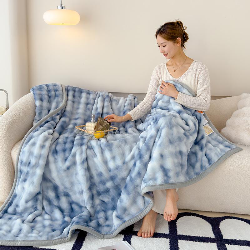 Зимнее утолщенное одеяло из молочного бархата и фланели - Теплое однотонное покрывало для сна 200x230 cm
Зимнее утолщенное одеяло из молочного бархата и фланели - Теплое однотонное покрывало для сна 200x230 cm