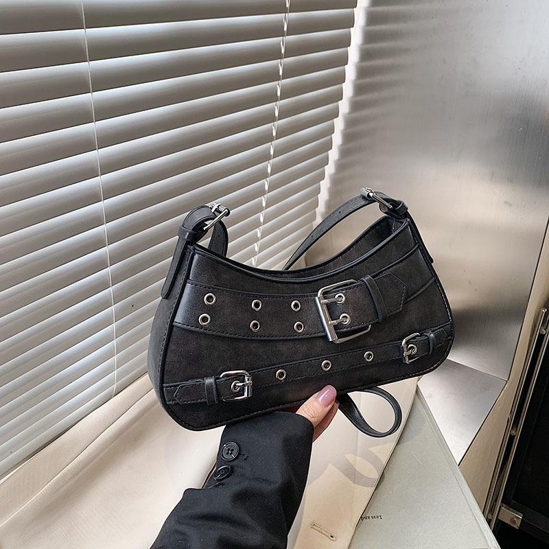 Trend Cool Spice Girls Retro Locomotive Personalized Underarm Bag Women s Casual Shopping Rivets Foreign Light Luxury Shoulder Bag чёрный
Trend Cool Spice Girls Retro Locomotive Personalized Underarm Bag Women s Casual Shopping Rivets Foreign Light Luxury Shoulder Bag чёрный