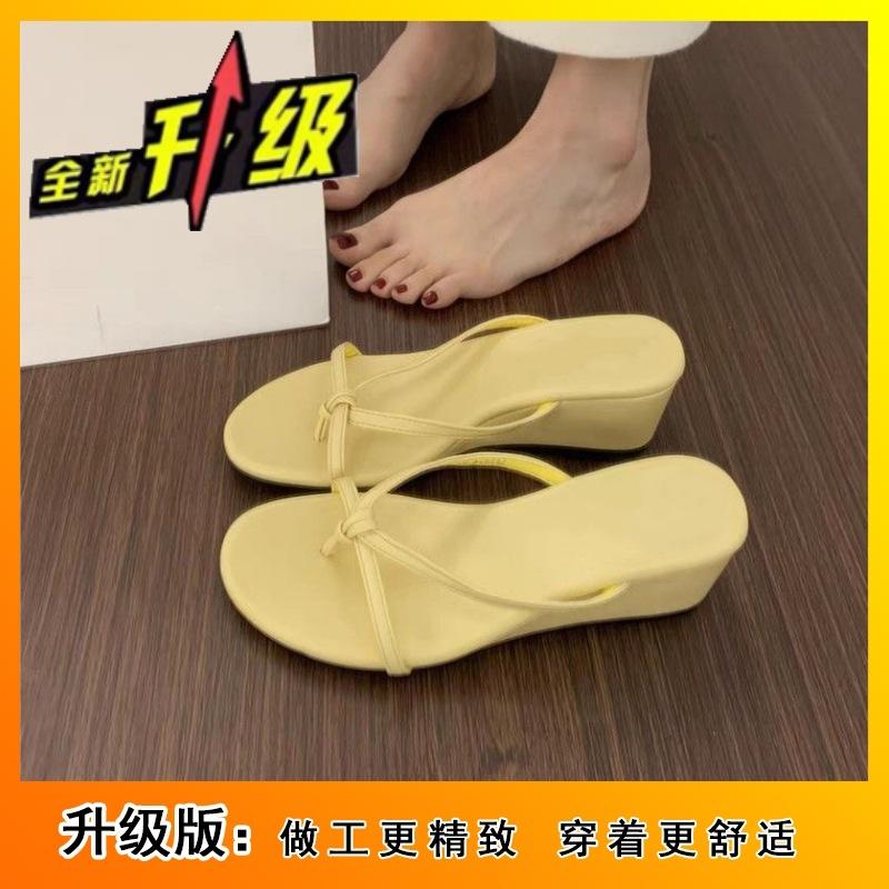 Fairy style with skirt, slope heel, cool slippers, female summer fashion, going on vacation, toes, thick-soled flip-flops 40
Fairy style with skirt, slope heel, cool slippers, female summer fashion, going on vacation, toes, thick-soled flip-flops 40