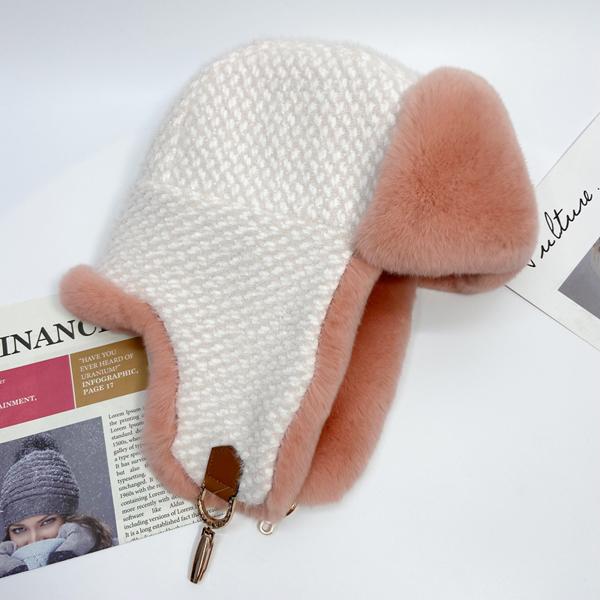 Женская шапка-ушанка из меха кролика рекс, русская зимняя шапка-бомбер с ушками, советский снежный капот, натуральный мех, унисекс, теплая шапка 55-62cm
Женская шапка-ушанка из меха кролика рекс, русская зимняя шапка-бомбер с ушками, советский снежный капот, натуральный мех, унисекс, теплая шапка 55-62cm