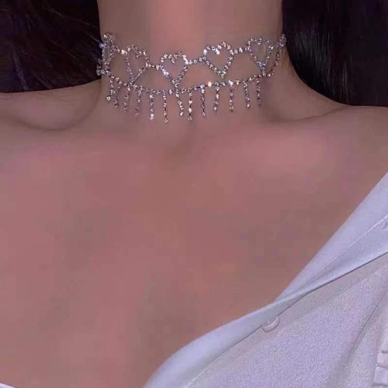 Korean Style Romantic Rhinestone Heart Claw Chain Necklace - Women s Sparkling Banquet Accessory. золотой
Korean Style Romantic Rhinestone Heart Claw Chain Necklace - Women s Sparkling Banquet Accessory. золотой