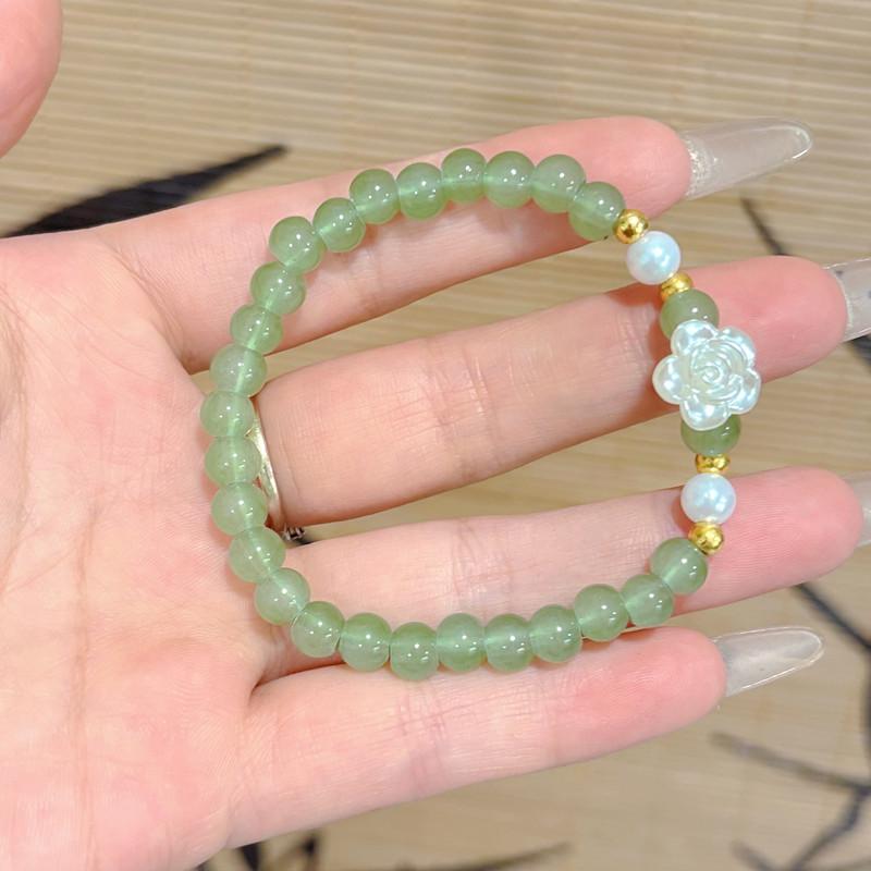 New wood green camellia bracelet beaded niche bracelet design high value student gift couple hand
New wood green camellia bracelet beaded niche bracelet design high value student gift couple hand