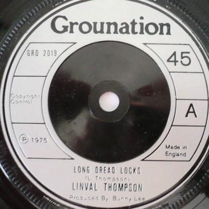 7-дюймовая пластинка LINVAL THOMPSON - Длинные дреды GRO2019 Grounation 1975 UK Reggae, Ska & Dub Used
7-дюймовая пластинка LINVAL THOMPSON - Длинные дреды GRO2019 Grounation 1975 UK Reggae, Ska & Dub Used