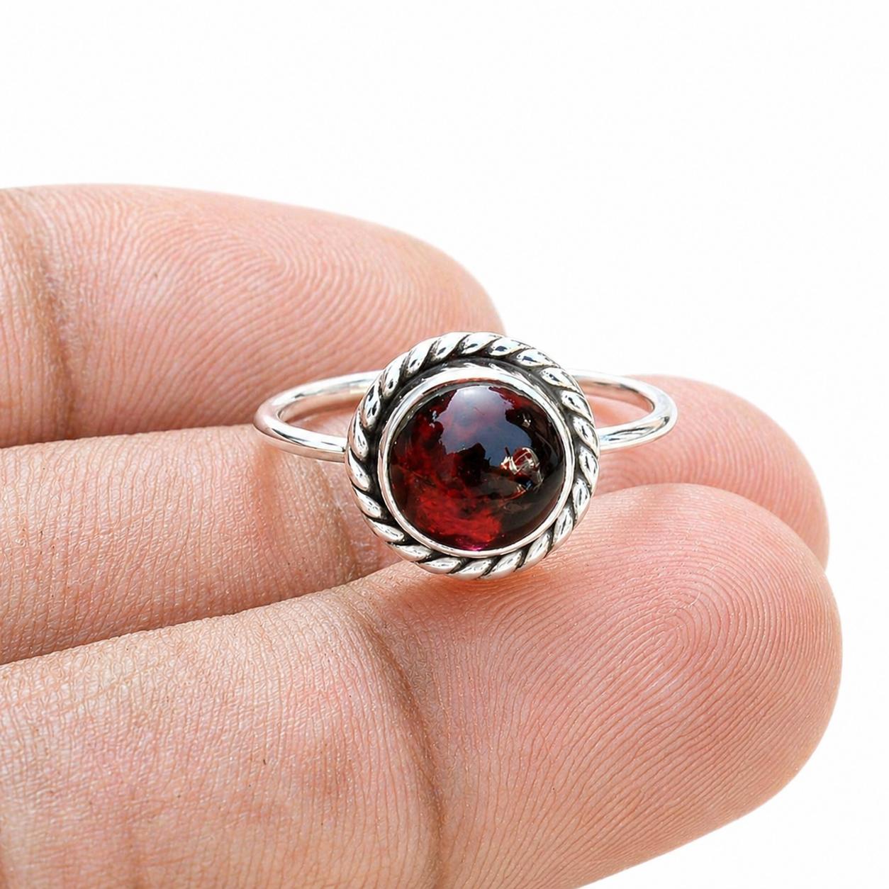 Garnet Ring 925 Sterling Silver, Round Red Garnet Gemstone Ring, Handmade Vintage Style Jewelry, Minimalist Birthstone Ring 12 срібний
Garnet Ring 925 Sterling Silver, Round Red Garnet Gemstone Ring, Handmade Vintage Style Jewelry, Minimalist Birthstone Ring 12 срібний