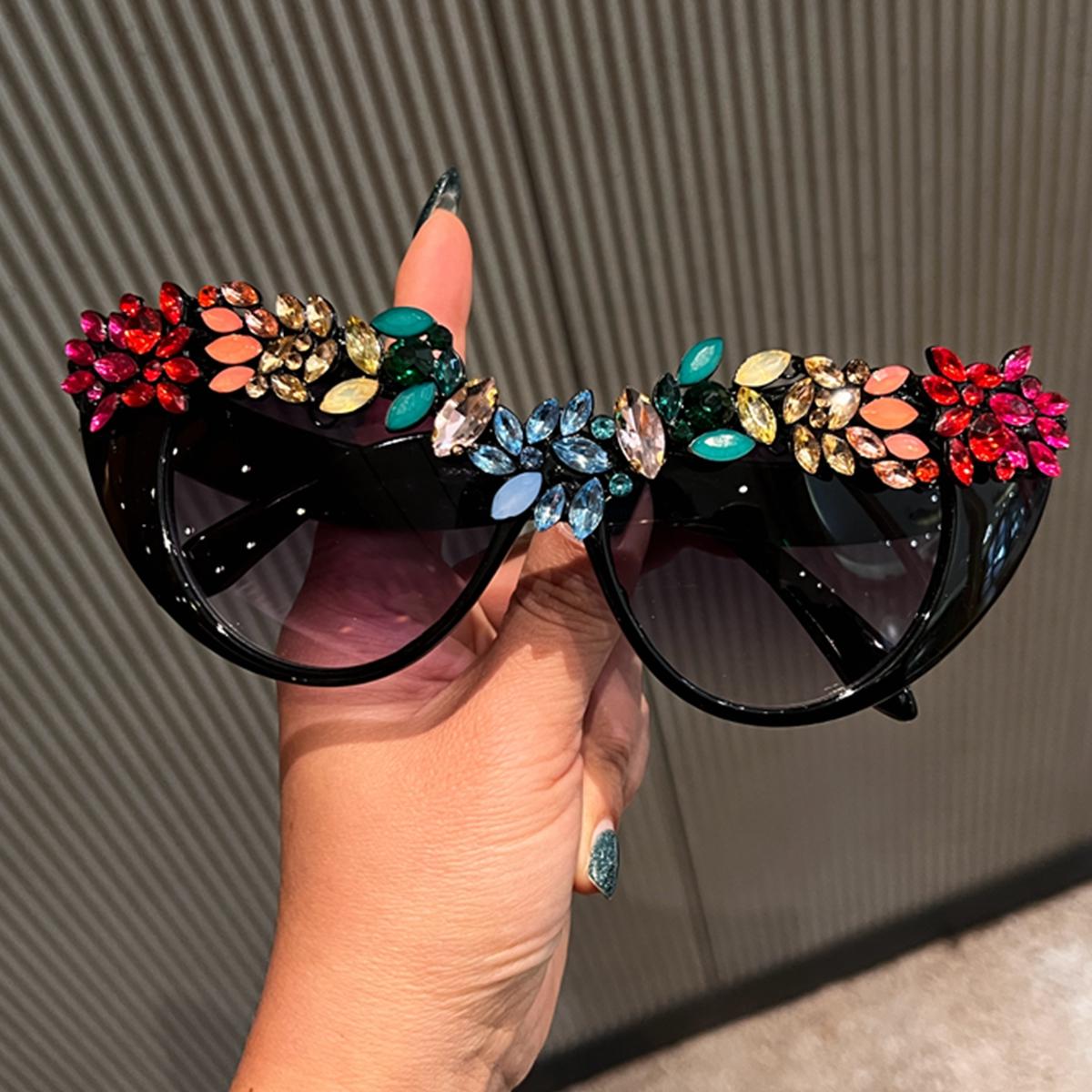 Oversized Cat Eye Women s Sunglasses Colorful Gem Embellished Retro Sun Glasses UV400 Protection Ladies Outdoor Fashion Shade
Oversized Cat Eye Women s Sunglasses Colorful Gem Embellished Retro Sun Glasses UV400 Protection Ladies Outdoor Fashion Shade