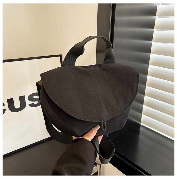 Lightweight Women s Bag, Stylish Canvas Cross Bags, Nyl Tote Y2k Bag, Solid Color Waterproof Shoulder Bag, Thicken Cloth Pouch чорний
Lightweight Women s Bag, Stylish Canvas Cross Bags, Nyl Tote Y2k Bag, Solid Color Waterproof Shoulder Bag, Thicken Cloth Pouch чорний