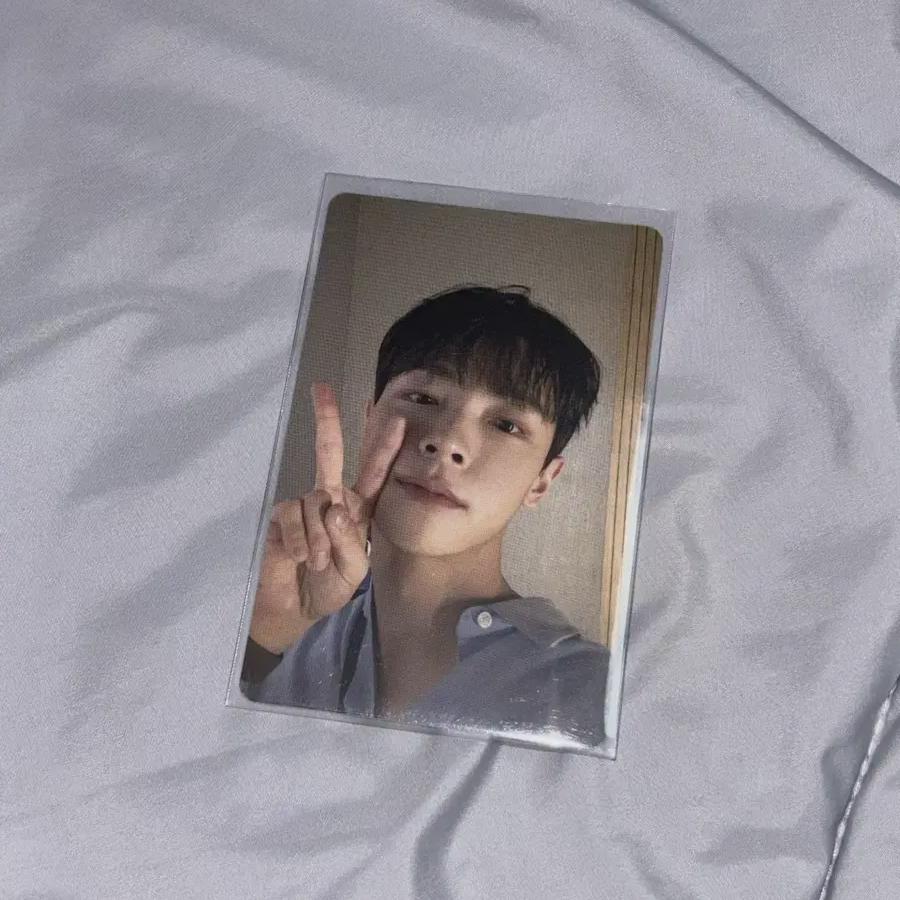 Lucy Shin Ye-chan Rebaffle Japan Tokyo Yokohama Ancon Admission Foca Photo Card
Lucy Shin Ye-chan Rebaffle Japan Tokyo Yokohama Ancon Admission Foca Photo Card