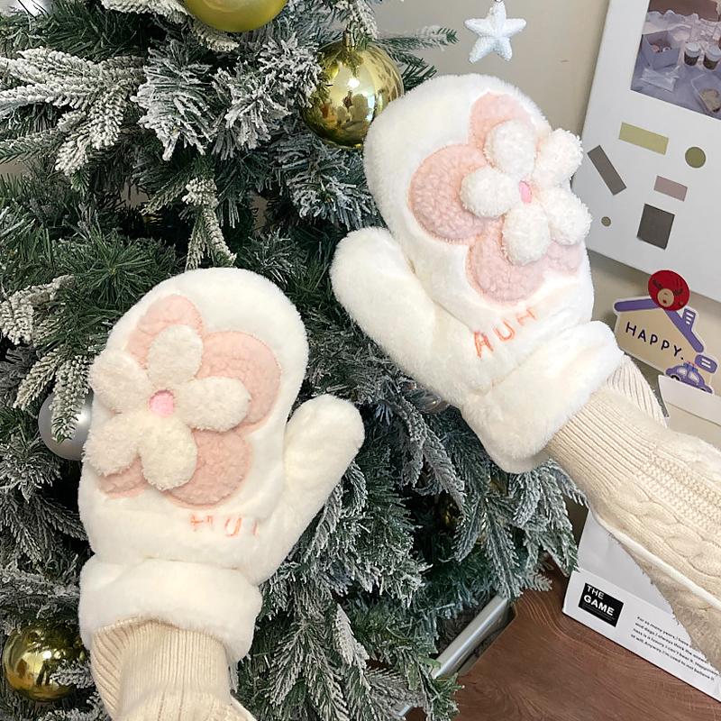 1 Pair Warm Contrast Color Kawaii Thickened Cold-proof Flower Plush Gloves Cute Fluffy Fashion
1 Pair Warm Contrast Color Kawaii Thickened Cold-proof Flower Plush Gloves Cute Fluffy Fashion