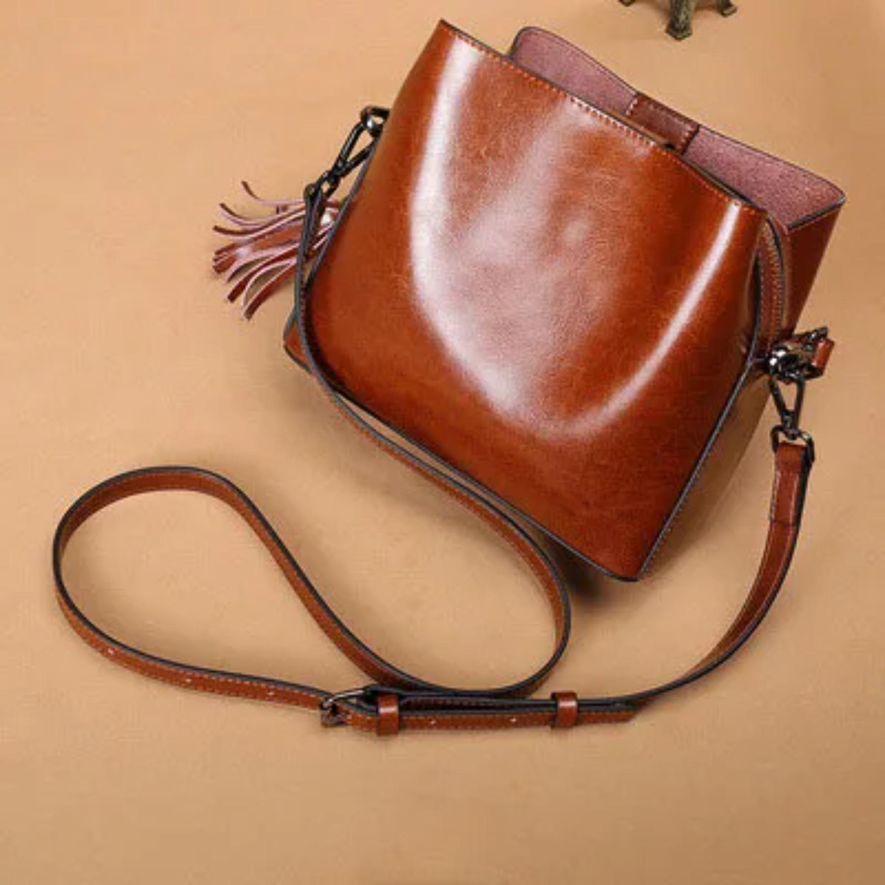 Women s Handbag Fashion Leather Shoulder Bag Commuter Women s Crossbody Bag
Women s Handbag Fashion Leather Shoulder Bag Commuter Women s Crossbody Bag