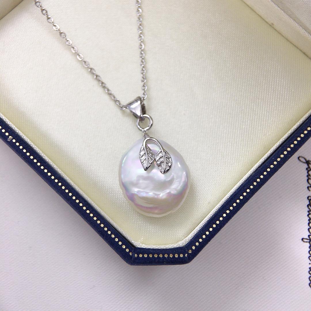 Baroque Freshwater Pearl Pendant Necklace with Leaf Charm білий
Baroque Freshwater Pearl Pendant Necklace with Leaf Charm білий