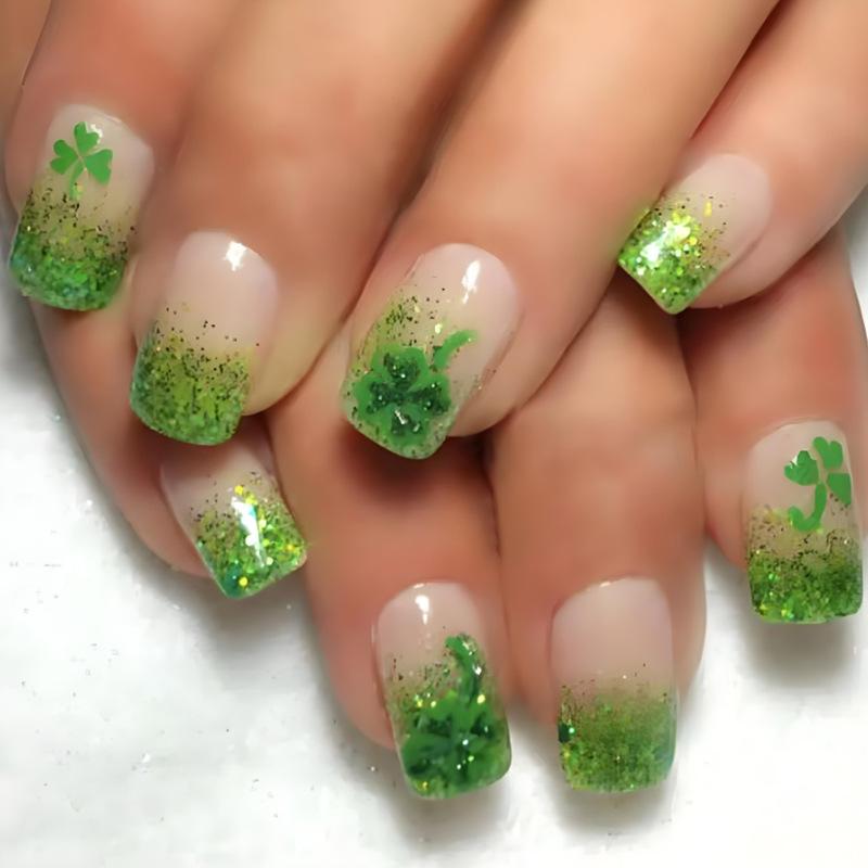 Glossy Green Gradient Clover Press-On Nails - 24 Pieces (St. Patrick s 2025 Edition)
Glossy Green Gradient Clover Press-On Nails - 24 Pieces (St. Patrick s 2025 Edition)