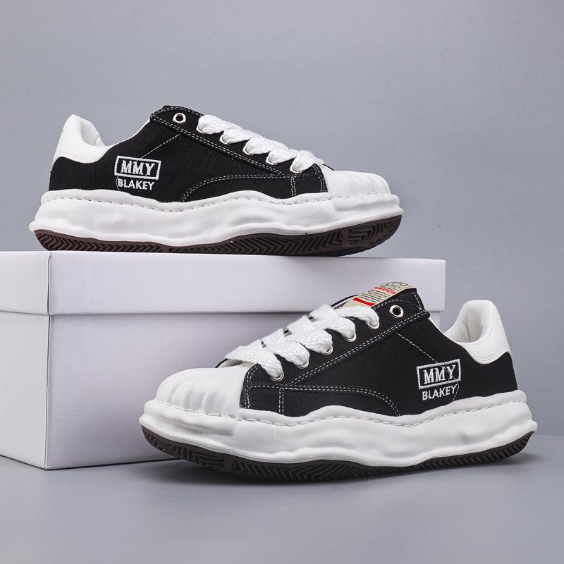 Кроссовки из парусины на толстой подошве в одном стиле для мужчин и женщин, низкие повседневные спортивные кроссовки, весна/лето 36
Кроссовки из парусины на толстой подошве в одном стиле для мужчин и женщин, низкие повседневные спортивные кроссовки, весна/лето 36