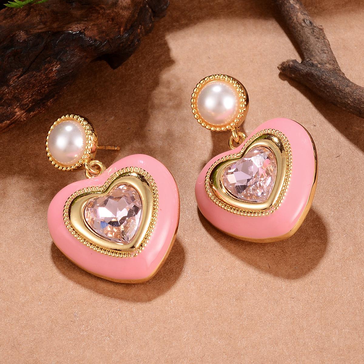 Medieval vintage jewelry light luxury pearl stud earrings ins wind retro love fringed earrings niche silver needle earrings
Medieval vintage jewelry light luxury pearl stud earrings ins wind retro love fringed earrings niche silver needle earrings