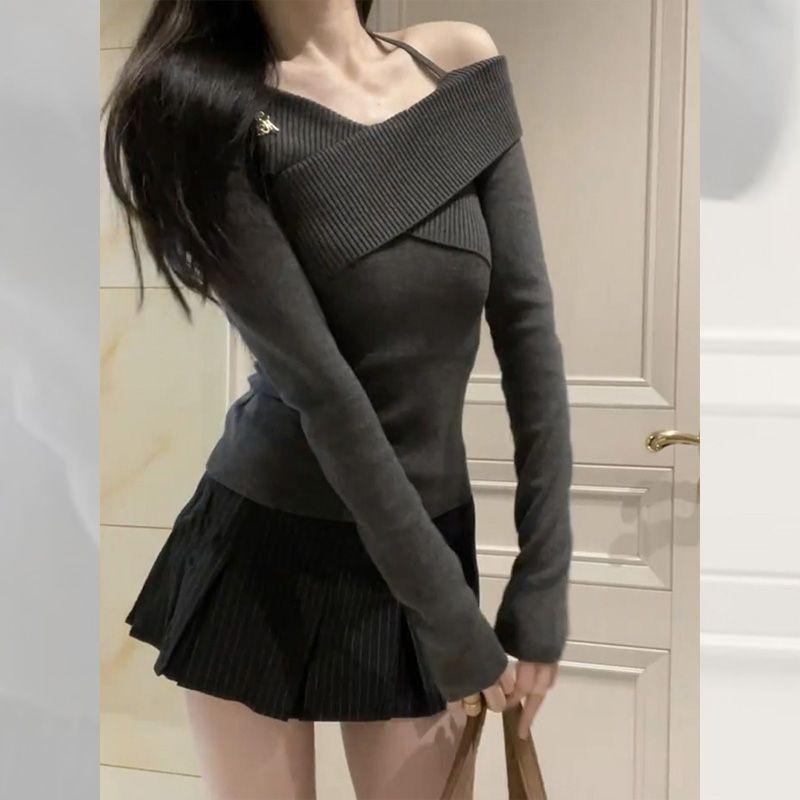 French slim-fit gray irregular cross-over off-the-shoulder women s short high-end sweater s recommendation 40-45kg
French slim-fit gray irregular cross-over off-the-shoulder women s short high-end sweater s recommendation 40-45kg
