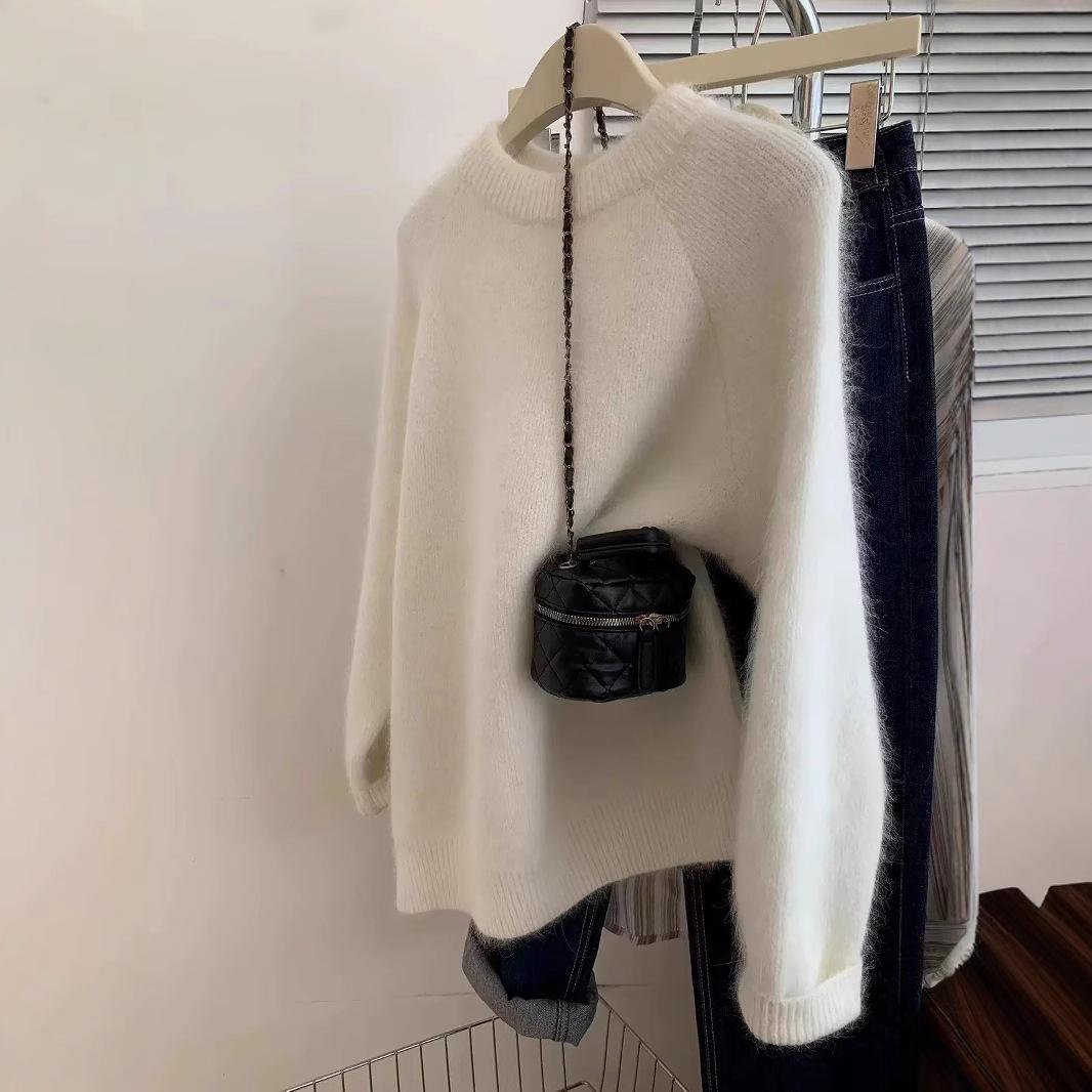 European Women s Pink Raglan Sleeve Pure Wool Sweater - Winter 2024 Collection, High-End, Loose Fit, Thickened Base. M белый
European Women s Pink Raglan Sleeve Pure Wool Sweater - Winter 2024 Collection, High-End, Loose Fit, Thickened Base. M белый