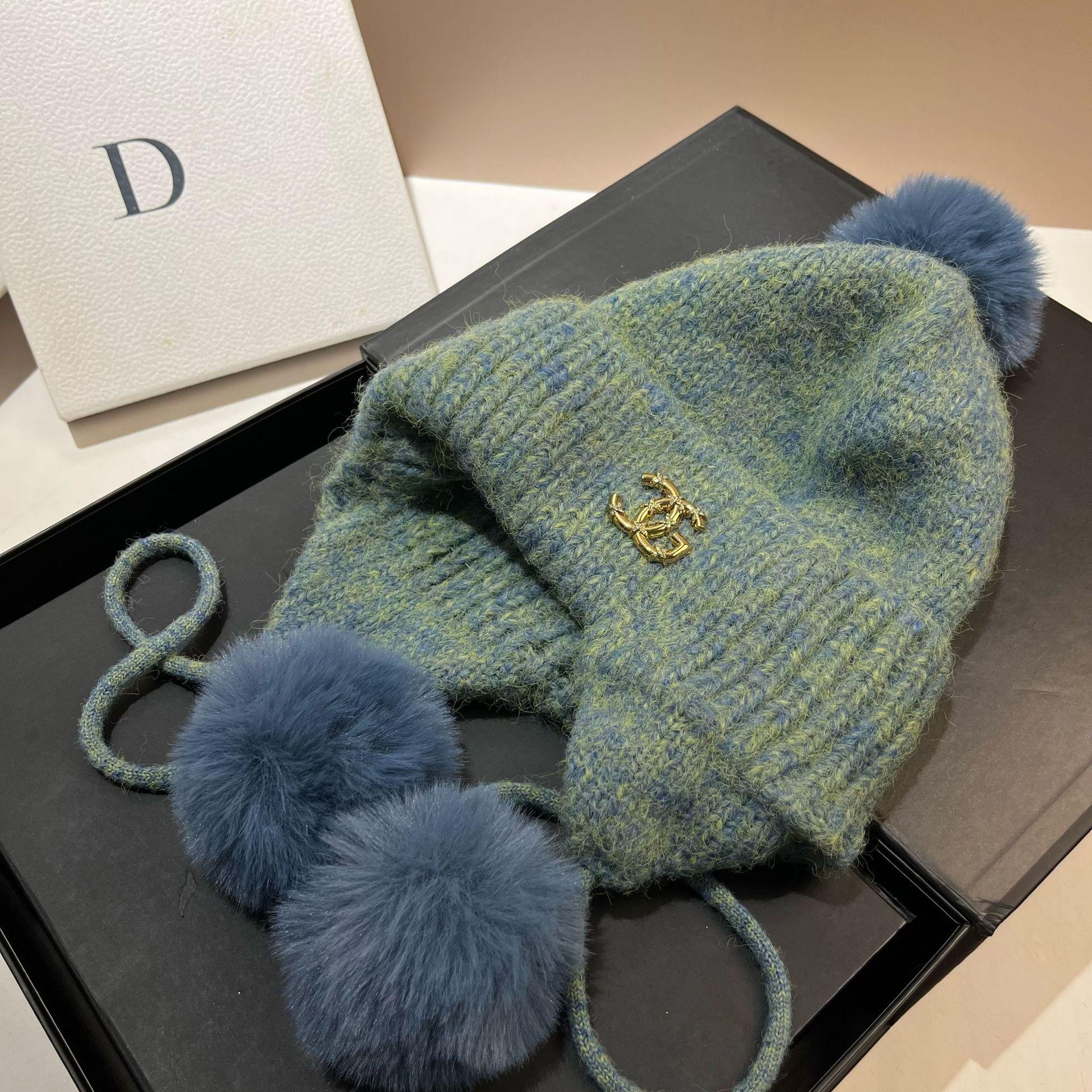 Winter Wool Hat Women S Sweet Hairball Bag Face Ear Protection Hat Outdoor Warm Wool Blend Knitted Hat One size (elastic)
Winter Wool Hat Women S Sweet Hairball Bag Face Ear Protection Hat Outdoor Warm Wool Blend Knitted Hat One size (elastic)