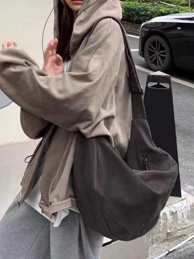 Canvas dumpling bag, large capacity, fashiable and simple for women, e shoulder crossbody bag, casual and versatile, student сірий колір
Canvas dumpling bag, large capacity, fashiable and simple for women, e shoulder crossbody bag, casual and versatile, student сірий колір