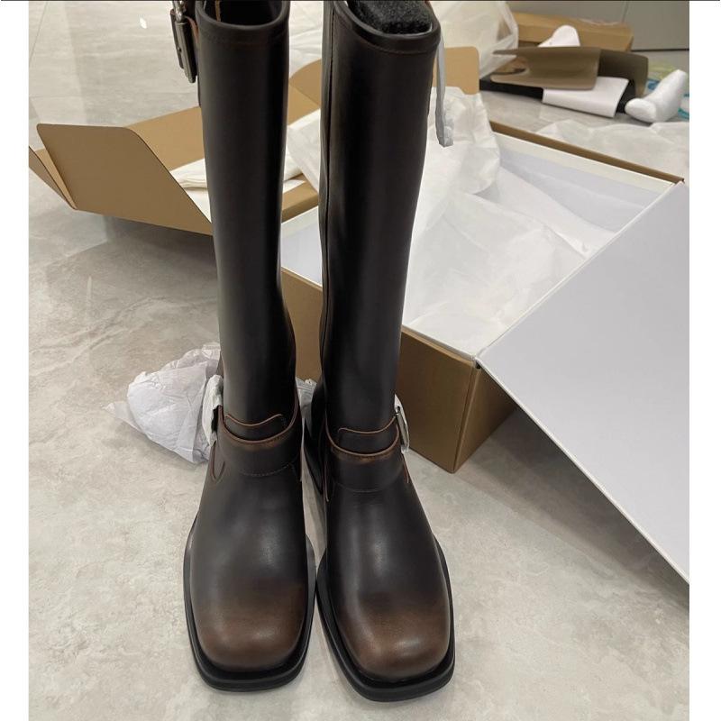 Autumn and winter new retro and old boots thick heel belt buckle high tube casual and thin but knee knight boots women 35 темно-коричневого
Autumn and winter new retro and old boots thick heel belt buckle high tube casual and thin but knee knight boots women 35 темно-коричневого