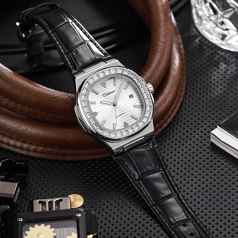 Dulunwe Men Watch Luxury Waterproof Automatic Mechanical Wristwatch Luminous Date Sports Leather Clock Leather срібний
Dulunwe Men Watch Luxury Waterproof Automatic Mechanical Wristwatch Luminous Date Sports Leather Clock Leather срібний