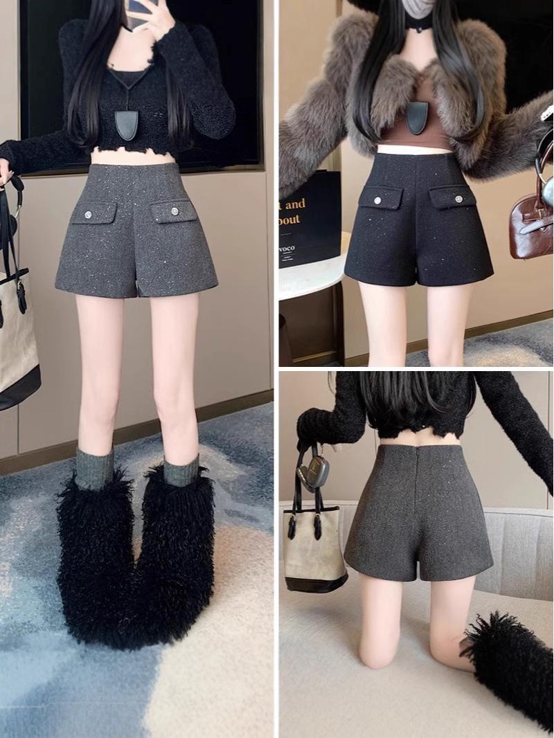 Spicy Girl Women s Shiny Woolen High Waist A-Line Shorts - Winter Casual Wear S чёрный
Spicy Girl Women s Shiny Woolen High Waist A-Line Shorts - Winter Casual Wear S чёрный