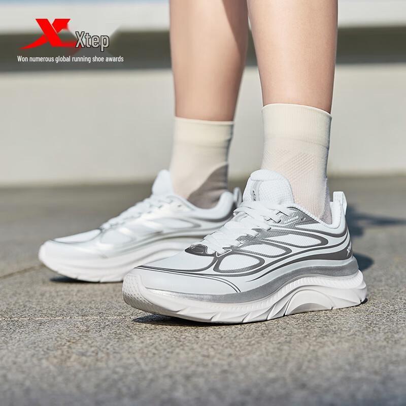 Xtep Qingyue FW Women s Lightweight Running Shoes 39
Xtep Qingyue FW Women s Lightweight Running Shoes 39