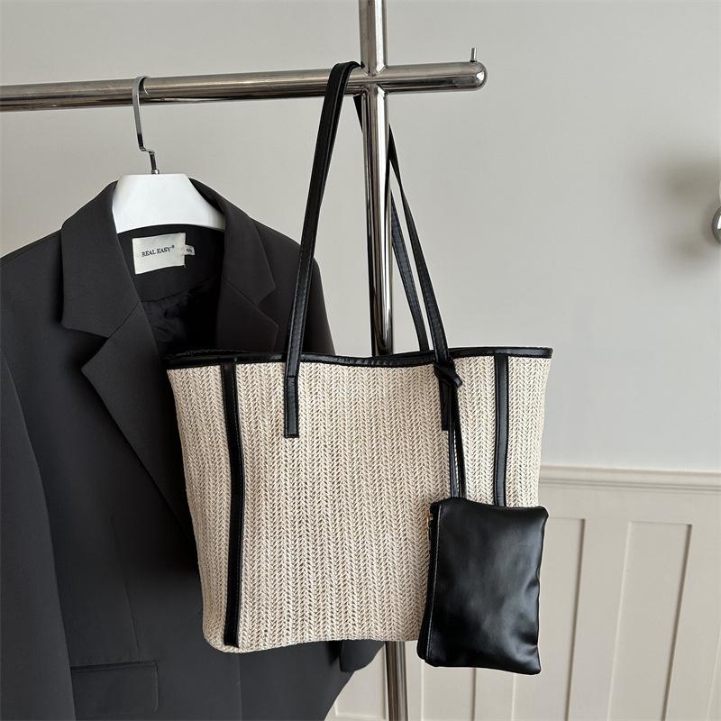 Yogodlns Straw Beach Bag Woven Shoulder Bag Women Handbag Totes Fashion Shopping Bag with Small Purse Armpit Straw Travel Bag 32x16.5x27cm чёрный
Yogodlns Straw Beach Bag Woven Shoulder Bag Women Handbag Totes Fashion Shopping Bag with Small Purse Armpit Straw Travel Bag 32x16.5x27cm чёрный