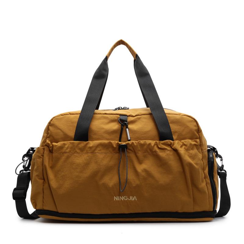 Dry and wet separation gym bag for men and women, suitable for couples, short trips and business trips, expandable, simple and casual luggage bag 48*20*28
Dry and wet separation gym bag for men and women, suitable for couples, short trips and business trips, expandable, simple and casual luggage bag 48*20*28